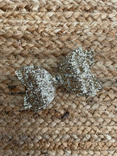 Load image into Gallery viewer, Gold Metal