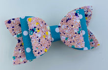 Load image into Gallery viewer, Speckled Egg