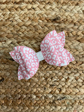 Load image into Gallery viewer, Pink Leopard